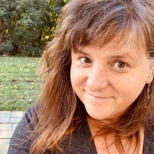 Meet your Posher, Dana